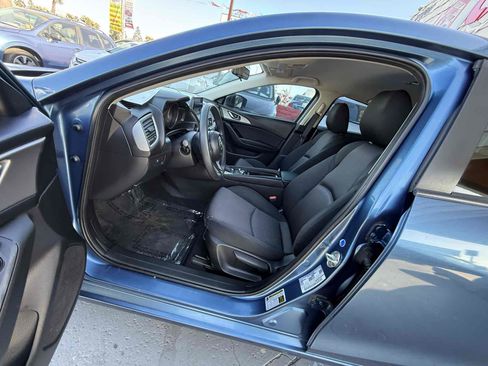 Used 2017 MAZDA MAZDA3 Sport FWD image 60