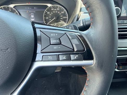 Used 2023 Nissan Altima 2.5 SR FWD image 30