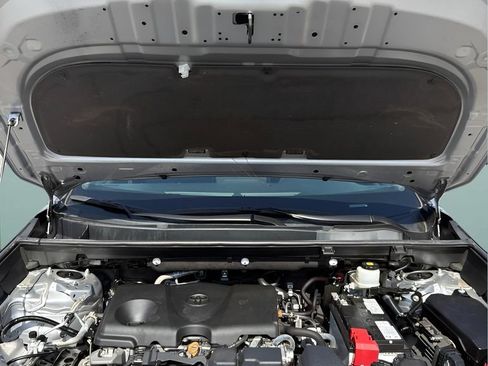Used 2024 Toyota RAV4 XLE FWD image 9