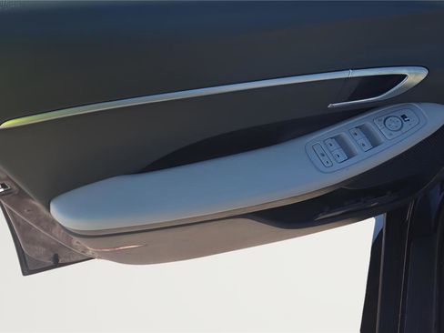 Used 2025 Hyundai Sonata SEL image 16