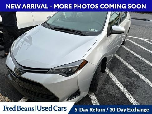 Used 2019 Toyota Corolla LE w/ Carpet Mat Package (TMS) FWD image 1