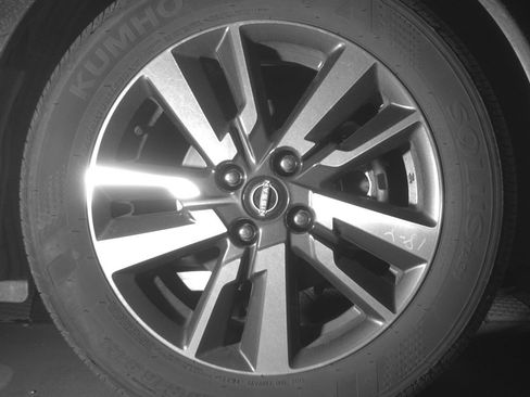 Used 2025 Nissan Versa SV image 13