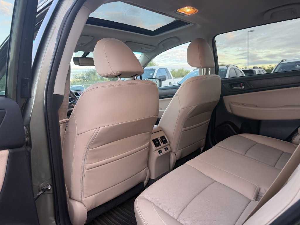 Used 2017 Subaru Outback 2.5i Limited AWD/4WD image 6