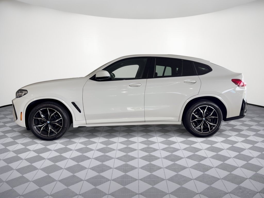 Used 2024 BMW X4 xDrive30i w/ Premium Package AWD/4WD image 2