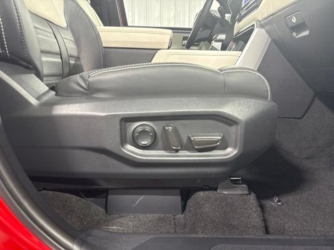 Used 2023 Toyota Sequoia Capstone AWD/4WD image 17