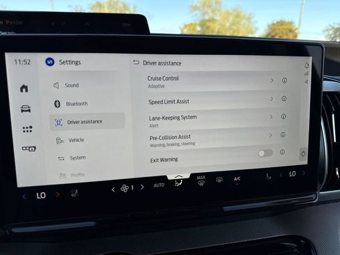 New 2026 Ford Expedition Active image 30