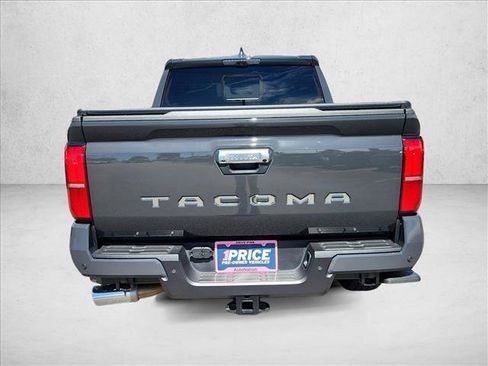 Used 2025 Toyota Tacoma Limited AWD/4WD image 4