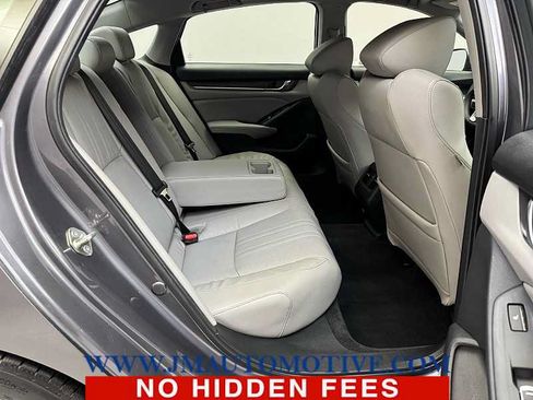 Used 2018 Honda Accord Touring image 18