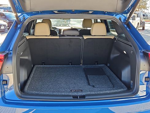 New 2026 Volkswagen Atlas Cross Sport SE image 6