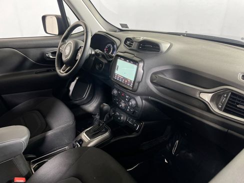 Used 2022 Jeep Renegade Latitude w/ Convenience Group image 28