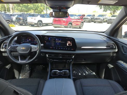 Certified 2026 Chevrolet Traverse LT FWD image 19