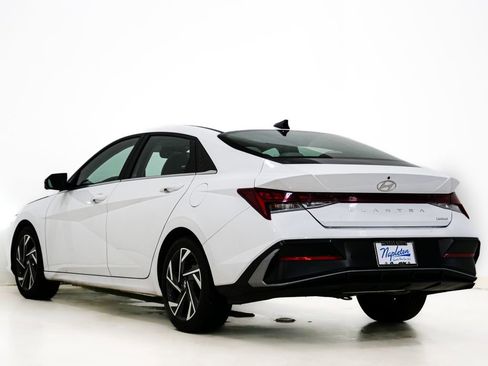 Used 2024 Hyundai Elantra Limited FWD image 9