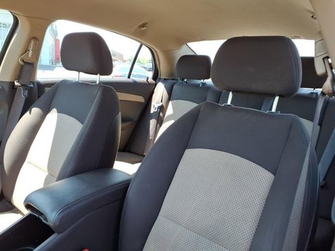 Used 2009 Chevrolet Malibu LS FWD image 16