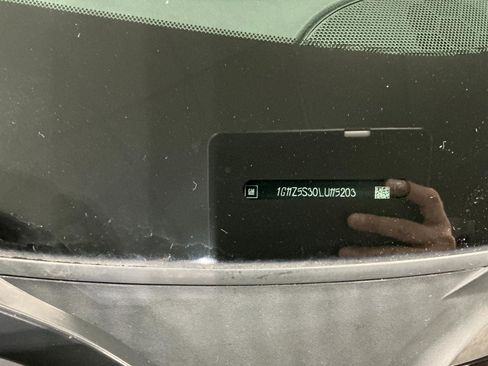 Used 2020 Chevrolet Impala LT FWD image 33