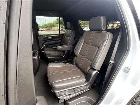 Used 2026 Chevrolet Tahoe High Country AWD/4WD image 30