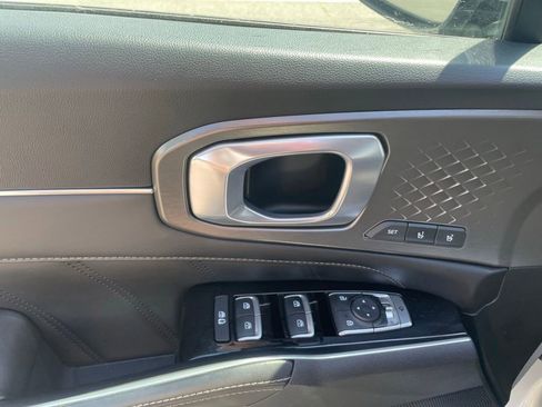 Used 2022 Kia Sorento SX FWD image 11