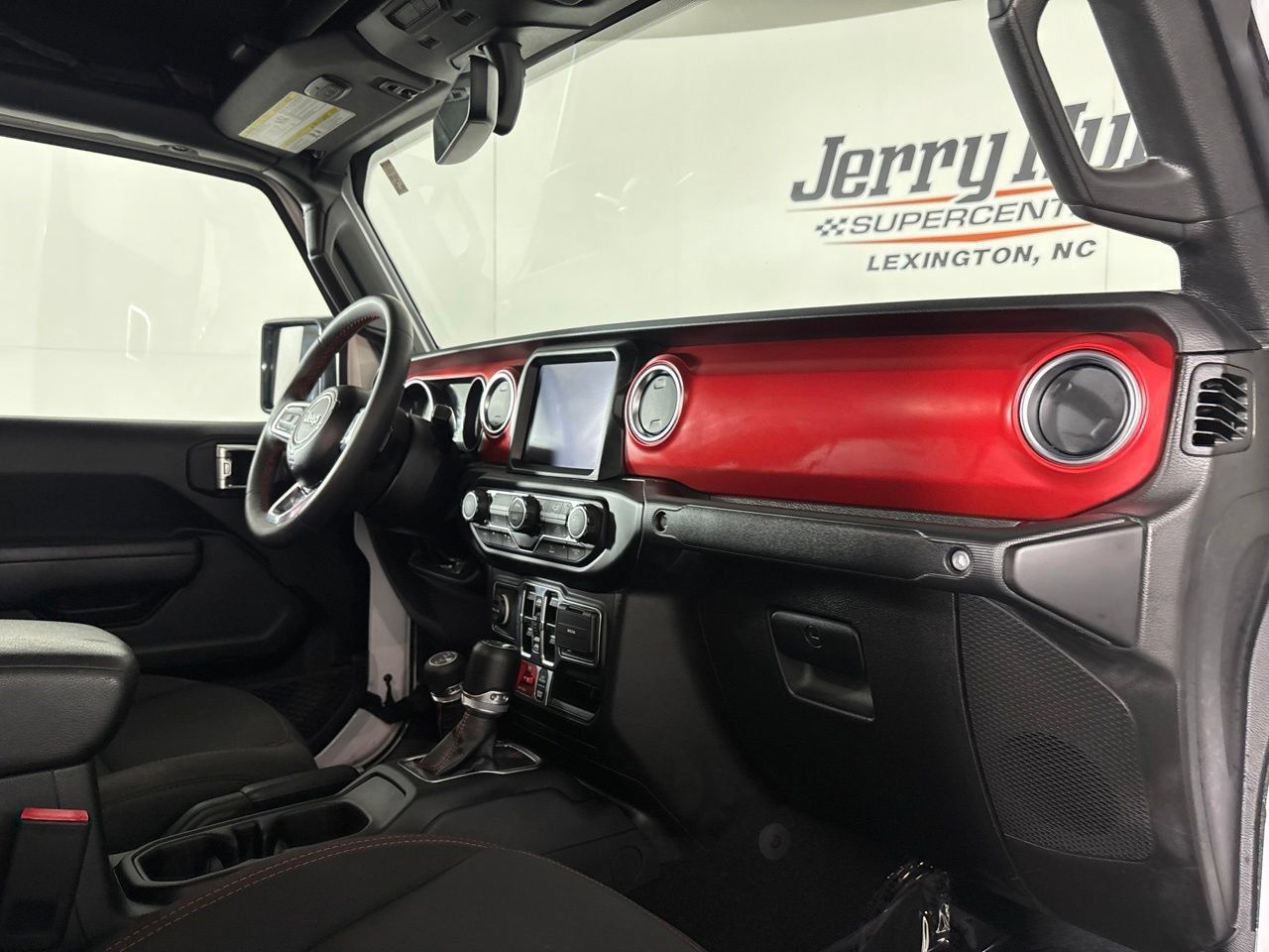 Used 2023 Jeep Gladiator Rubicon w/ Trailer Tow Package AWD/4WD image 31