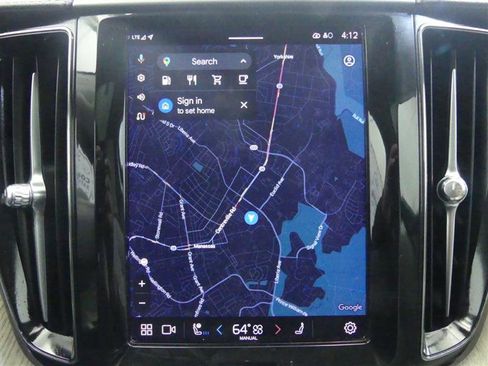 Used 2022 Volvo XC60 B6 Inscription w/ Climate Package image 9