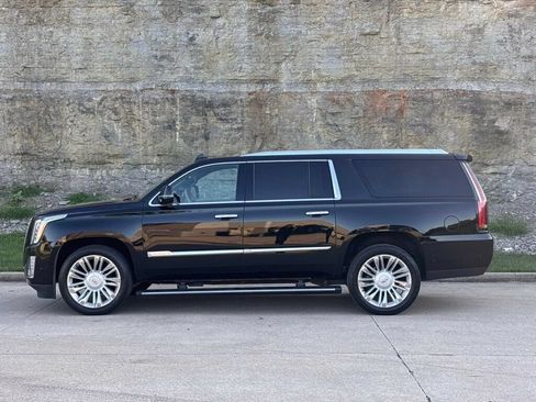 Used 2019 Cadillac Escalade ESV Platinum AWD/4WD image 7