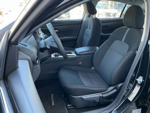Used 2025 Nissan Sentra SV FWD image 9