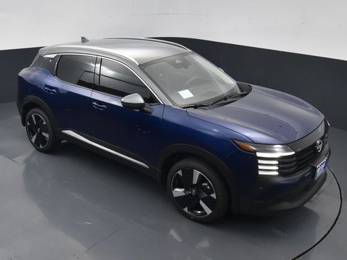 Certified 2025 Nissan Kicks SR image 37