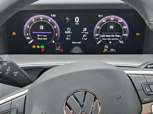 New 2026 Volkswagen Tiguan SE R-Line FWD image 12