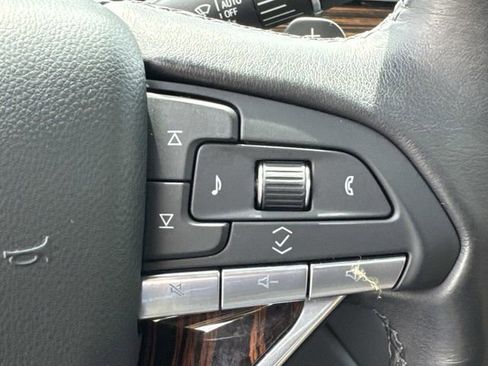 Used 2021 Cadillac Escalade Premium Luxury AWD/4WD image 27