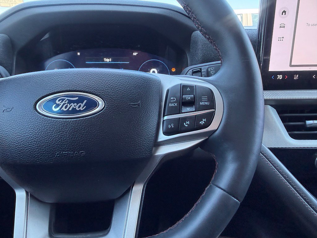 Used 2025 Ford Explorer Active w/ Active Comfort Package RWD image 11