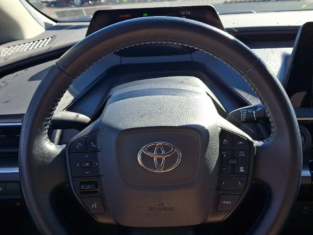 Used 2023 Toyota Prius LE AWD/4WD image 22