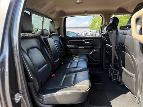 Used 2019 RAM 1500 Laramie AWD/4WD image 15