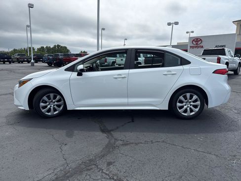 Used 2024 Toyota Corolla LE FWD image 5