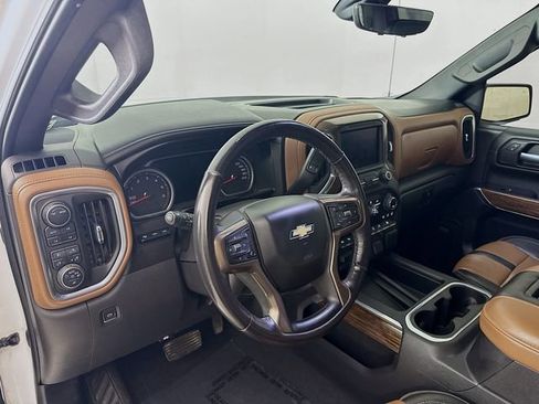 Used 2021 Chevrolet Silverado 1500 High Country image 9