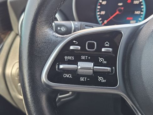 Certified 2020 Mercedes-Benz GLC 300 w/ Premium Package image 27