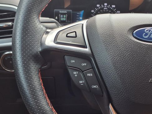 Certified 2024 Ford Edge ST-Line AWD/4WD image 25