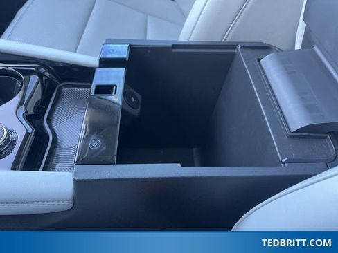 Certified 2025 Ford Explorer Platinum w/ Ultimate Package image 39