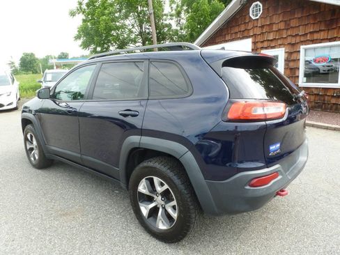 Used 2014 Jeep Cherokee Trailhawk AWD/4WD image 11