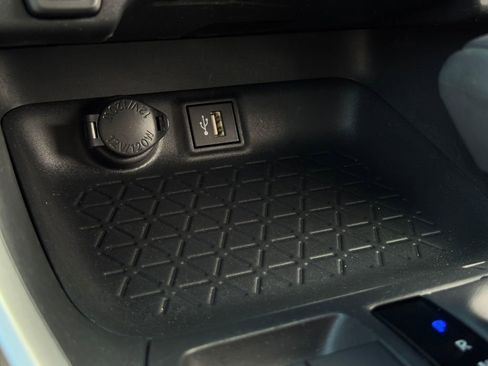 Certified 2025 Toyota RAV4 XLE AWD/4WD image 30