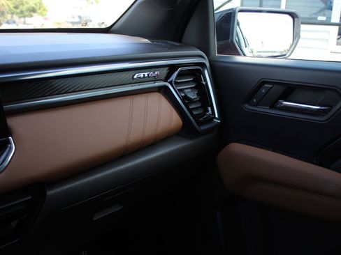 Used 2023 GMC Canyon AT4 w/ Technology Package image 39