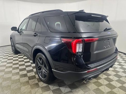 Used 2025 Ford Explorer ST AWD/4WD image 5