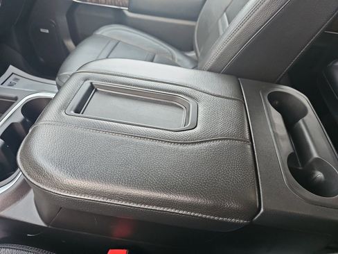 Used 2022 GMC Sierra 3500 Denali w/ Denali Ultimate Package image 24