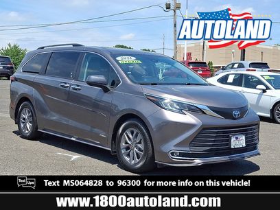 Used 2021 Toyota Sienna XLE