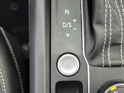 Used 2023 Volkswagen Atlas SE AWD/4WD image 29