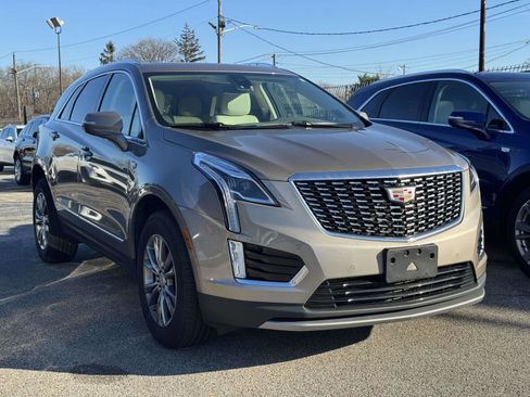 Certified 2023 Cadillac XT5 Premium Luxury image 2