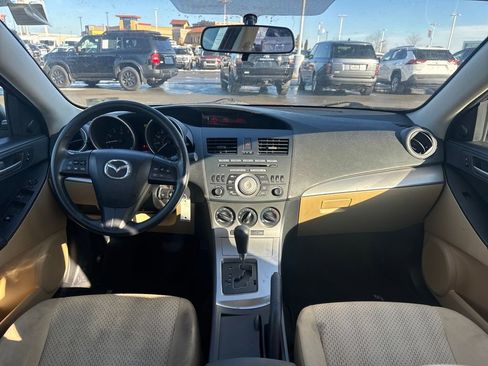 Used 2010 MAZDA MAZDA3 i Touring image 11