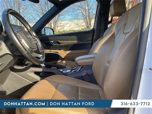 Used 2022 Kia Telluride SX w/ Towing Package image 2