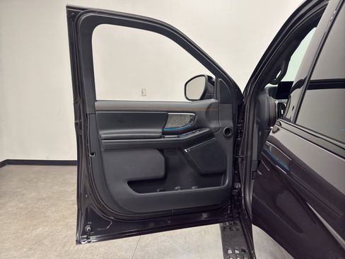 New 2026 Ford Expedition Tremor image 9