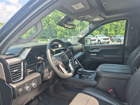 Used 2023 GMC Sierra 1500 Denali w/ Denali Reserve Package AWD/4WD image 10
