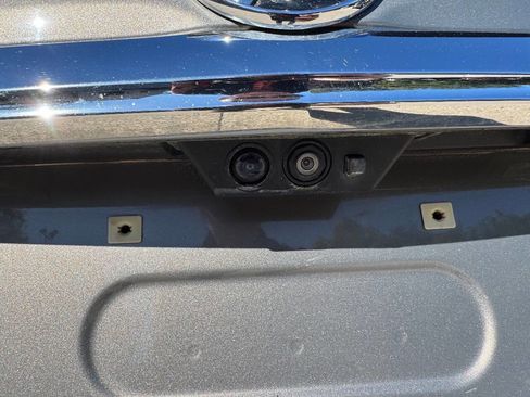 Used 2018 Buick Enclave Avenir w/ Avenir Technology Package image 18