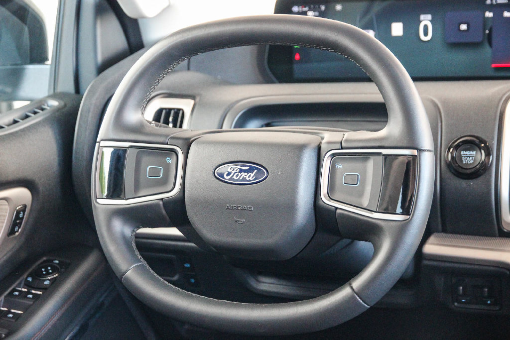 Certified 2025 Ford Expedition Active RWD image 18
