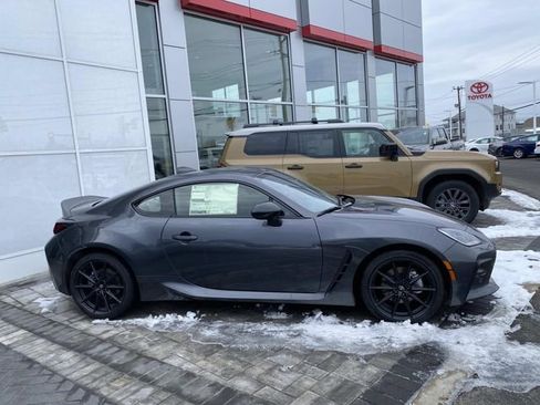 New 2026 Toyota GR86 Premium RWD image 2